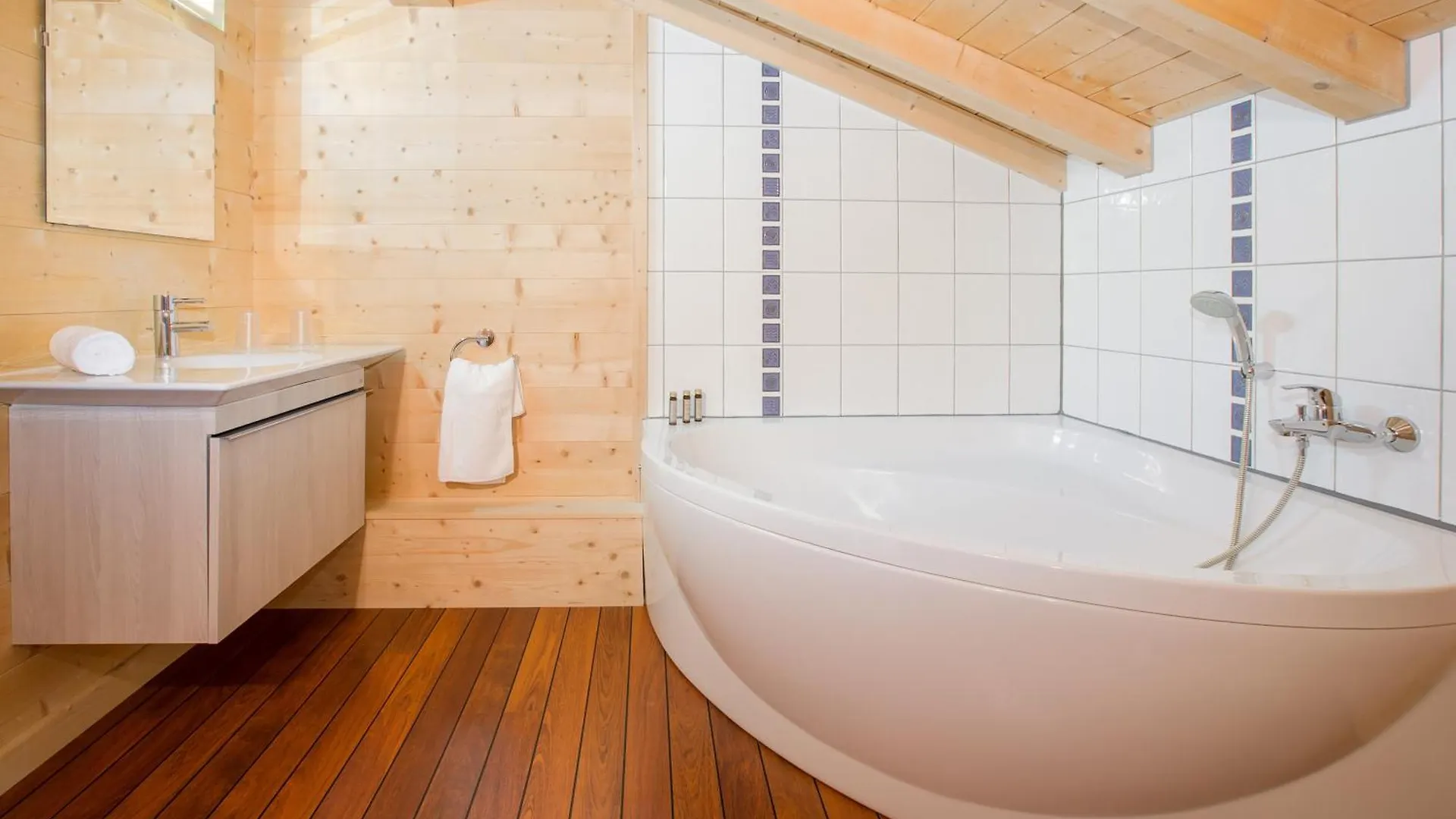 Simply Morzine - Chalet Central